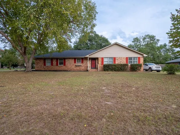 1065 Twin Lakes Dr, Sumter, SC 29154