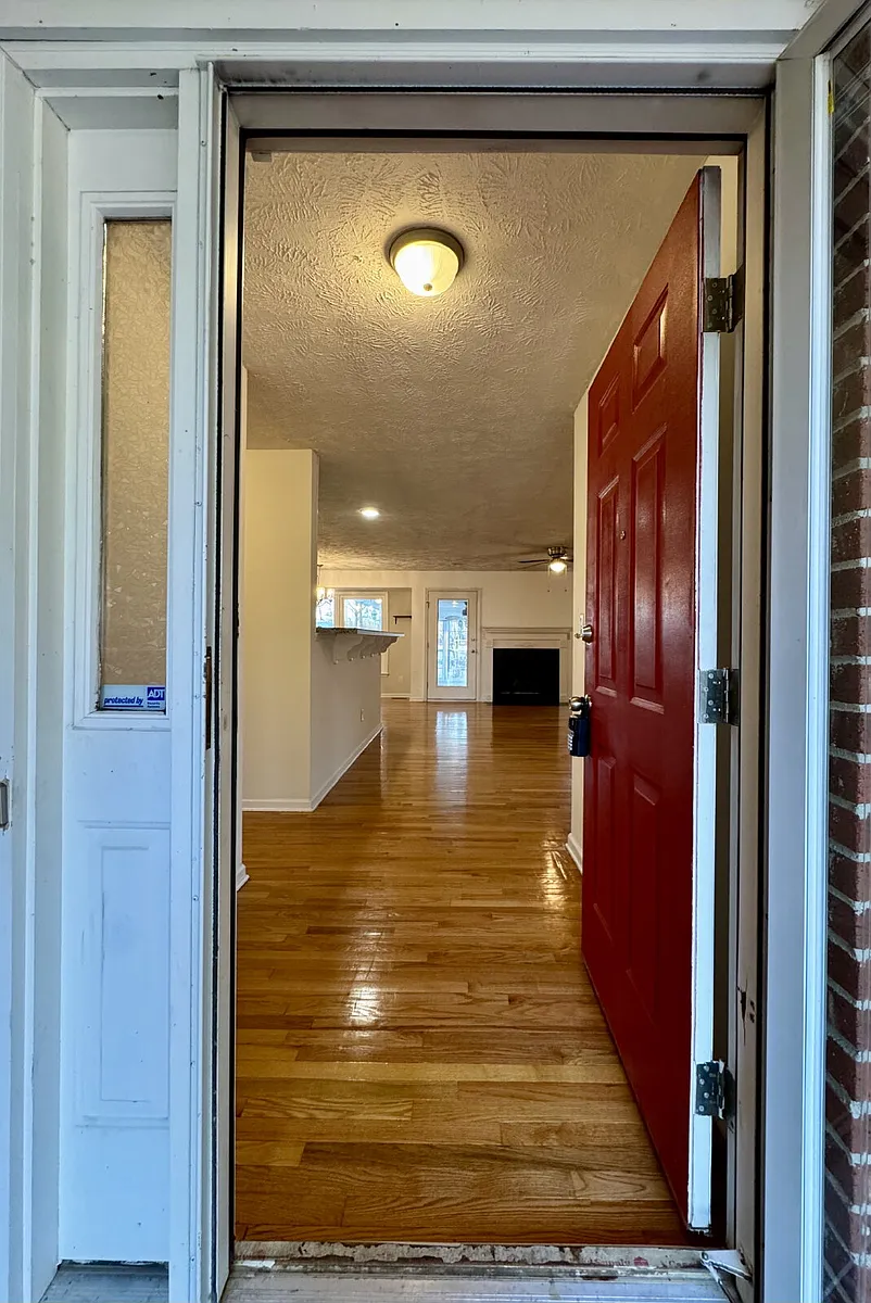 Building Photo - 115 Zane Dr