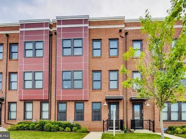 8365 Sallyport St, Lorton, VA 22079