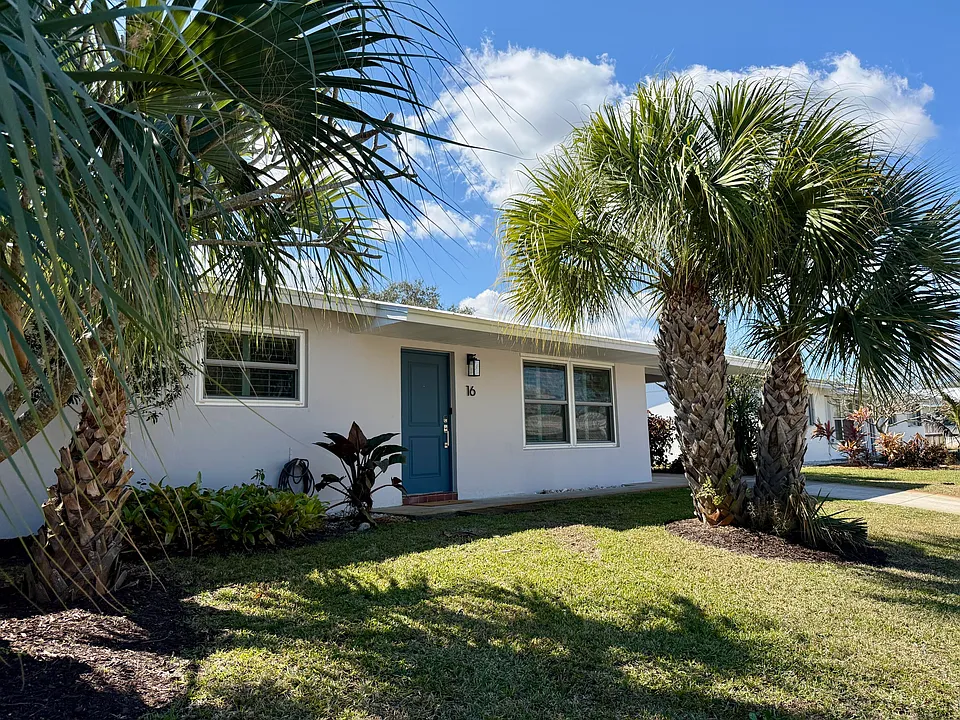 16 Ridgewood Cir