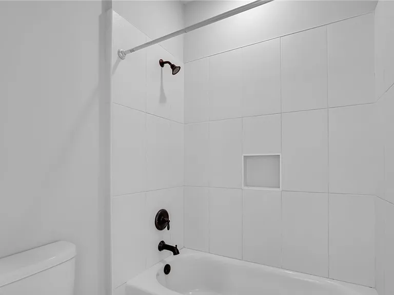 1507 Price St — Photo 16