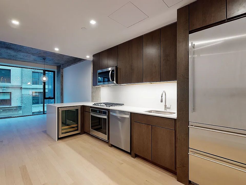 1st image of 132 W 26th St #9