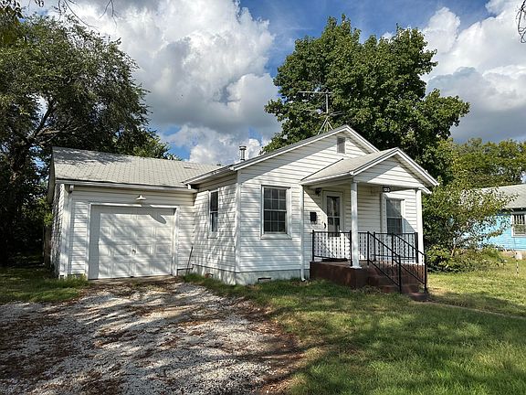2nd image of 1213 W 13th