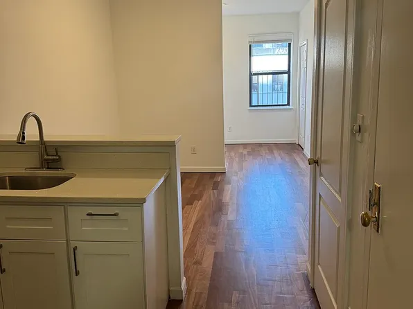 44 W 14th St APT 6A, New York, NY 10011