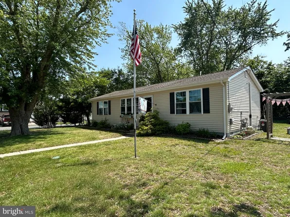 2 Arbor Rd, Villas, NJ 08251