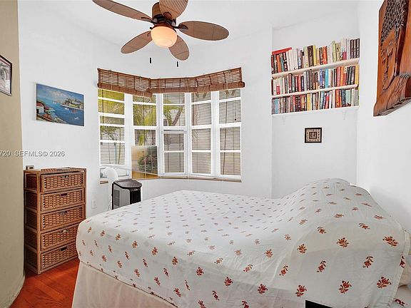 5th image of 1022 Euclid Ave APT 15