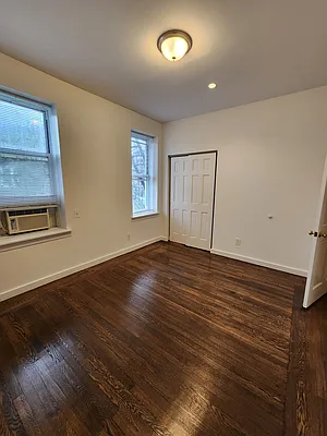Rented by Bouklis Group | media 6