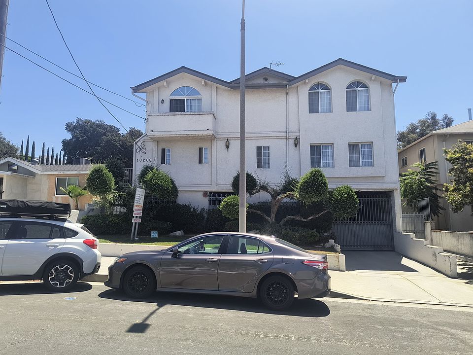 1st image of 10208 Pinewood Ave APT 7