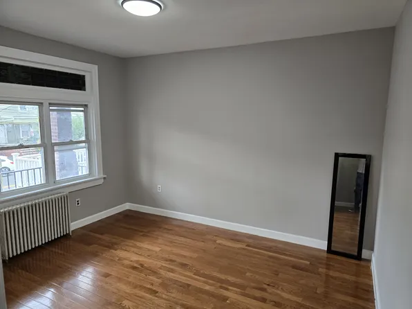 222 Danforth Avenue image 9 of 18