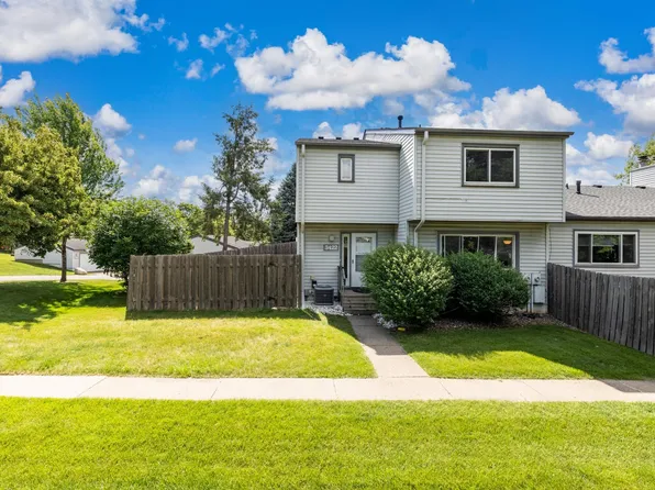 3422 Highlander Dr, Saint Paul, MN 55122