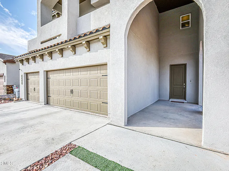 2375 Enchanted Peaks Ln — Photo 4