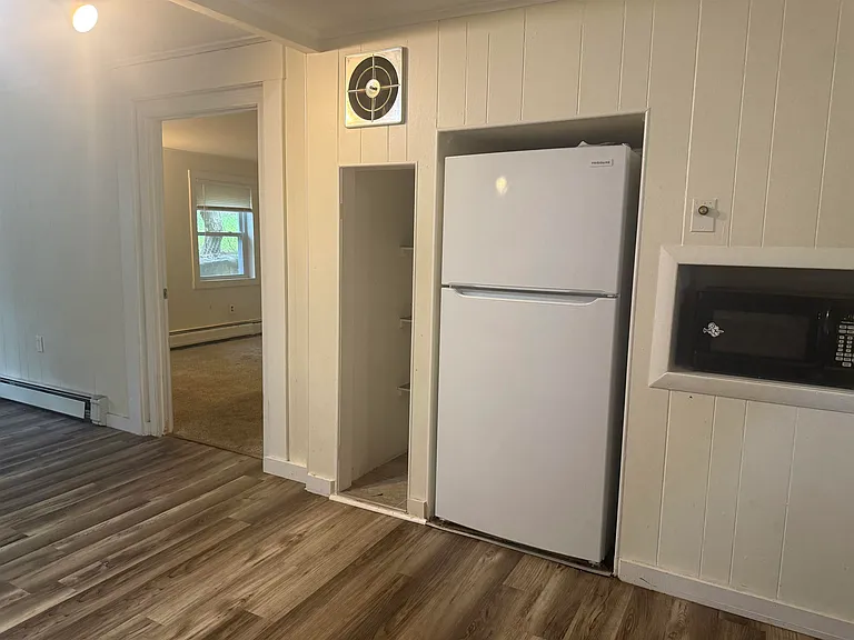 31 Pleasant St #1 — Photo 2