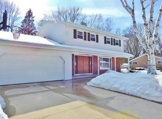 2003 Granger Rd, Manitowoc, WI 54220