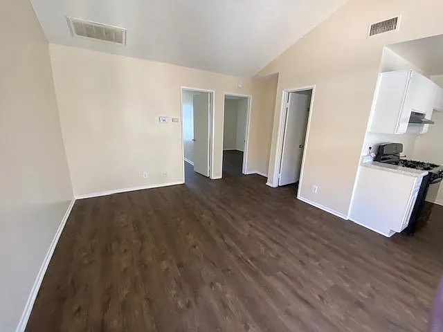 Building Photo - 550 Williamson Ave #14