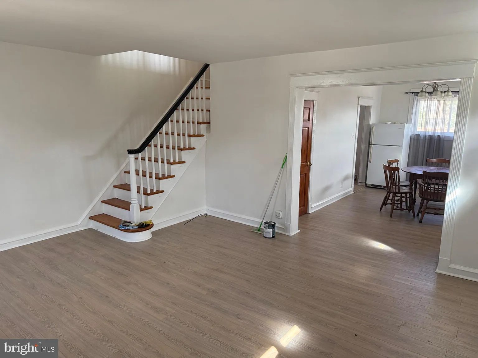 3 bed, 1.0 bath, 1650 sqft, $2,200 — Photo 2