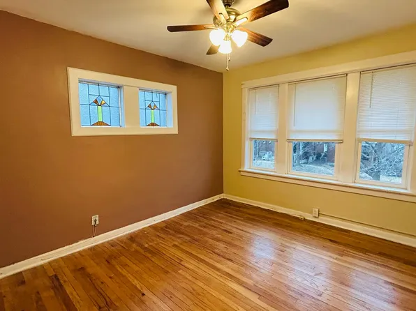 5225 Bancroft Ave APT 2E, Saint Louis, MO 63109