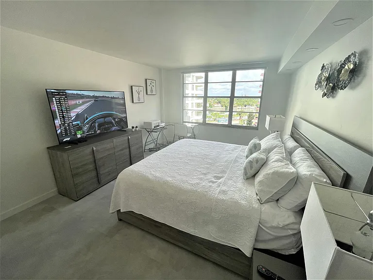 5161 Collins Ave #811 — Photo 16