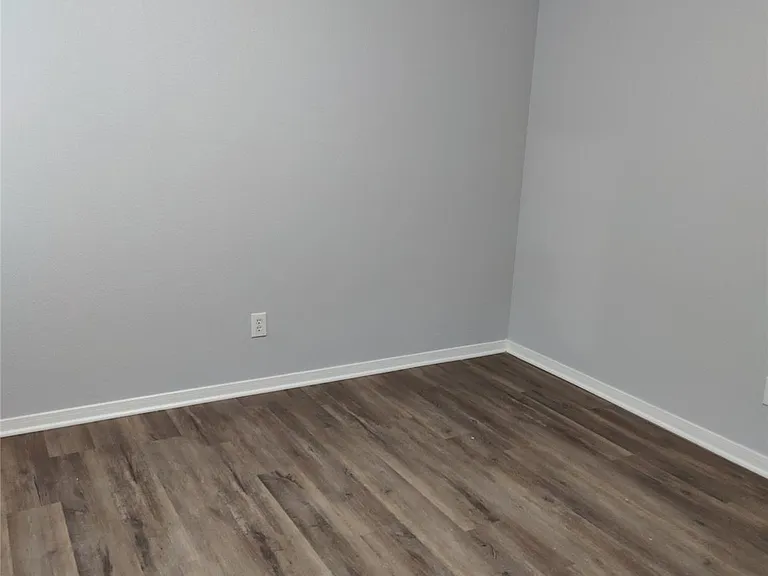 14123 Curry Creek Ln — Photo 18