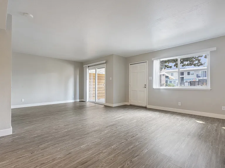 Reserve at Walnut Creek — Photo 30