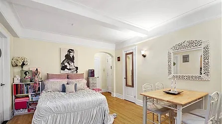 Rented by Manhattan Realty Group