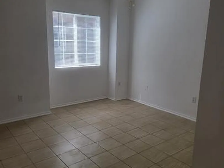600 Hosking Ave #30 — Photo 3