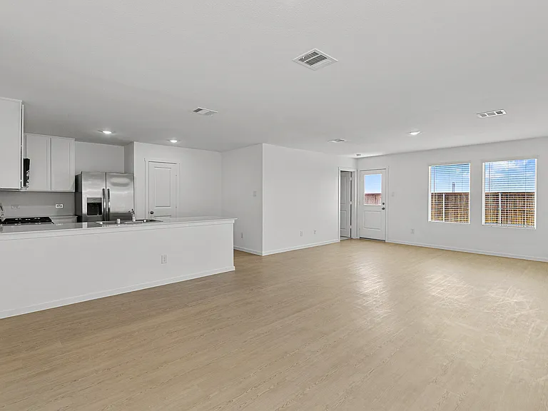 2209 Marshall Dr — Photo 5