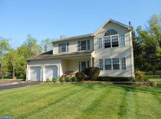 9 Windybush Way, Ewing, NJ 08560
