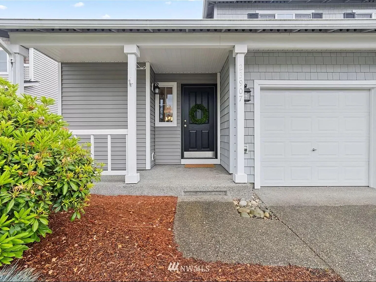 2 bed, 2.5 bath, 1310 sqft, $2,795 — Photo 2
