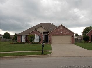 10400 N 116th East Ave, Owasso, OK 74055