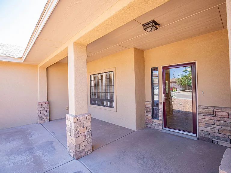 1124 Pajarito Dr — Photo 4