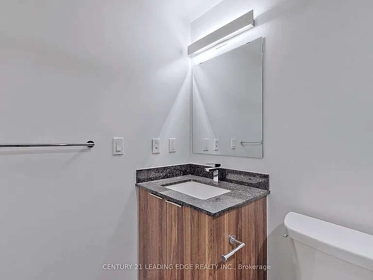 501 Yonge St #5102 — Photo 21
