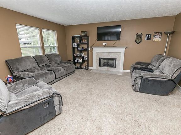 3rd image of 5056 Lake Point Ct