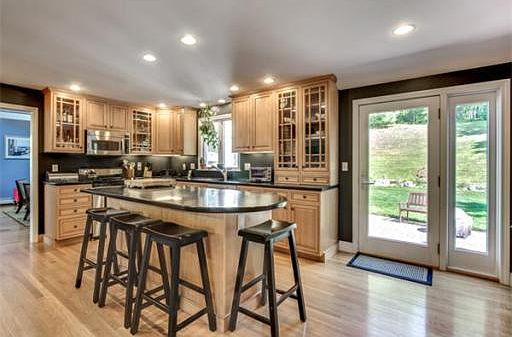 2nd image of 94 Blueberry Ln