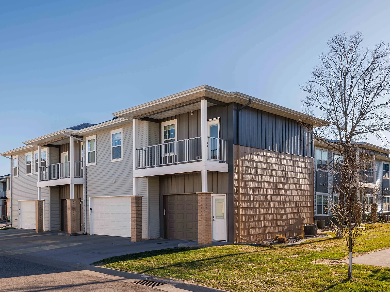 Maple Wood Townhomes — Photo 1