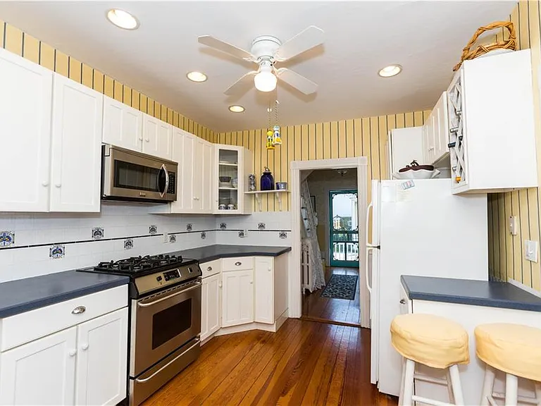 18 Lucas Ave — Photo 8