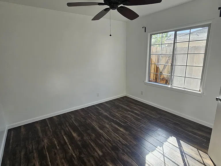 18236 Clark St — Photo 6
