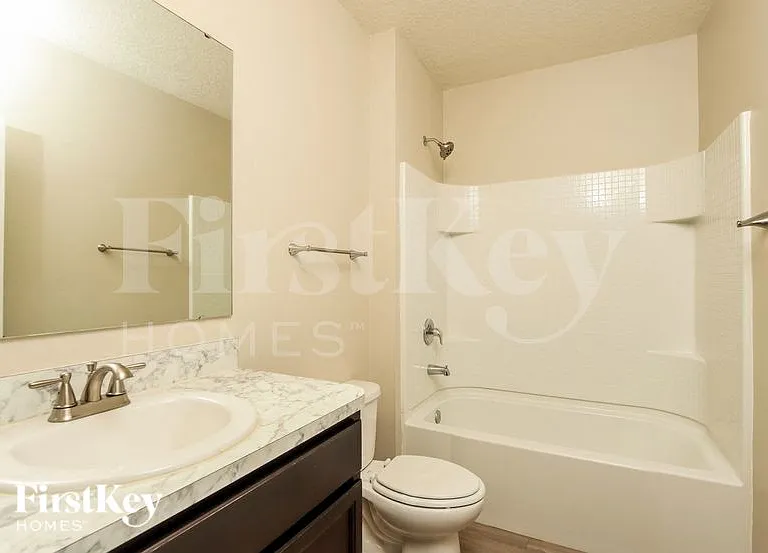 1125 Newton Cir — Photo 13