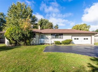 572 Hopkins Rd, Williamsville, NY 14221