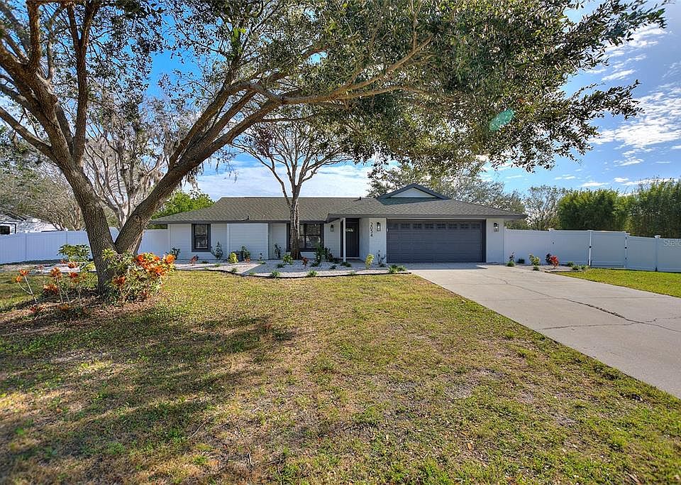 1st image of 2054 Racimo Dr