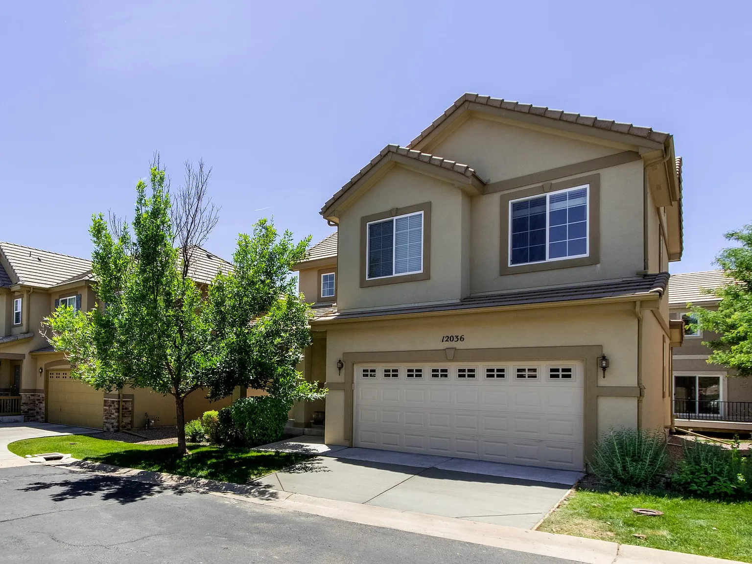 4 bed, 3.5 bath, 2179 sqft, $3,849 — Photo 3