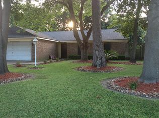 550 La Riviera Dr, Houston, TX 77015