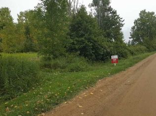 3380 Farley Rd, Almont, MI 48003