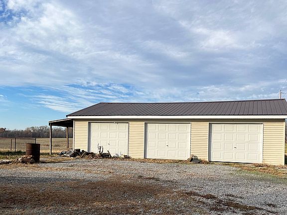3rd image of 355 County Road 250 N