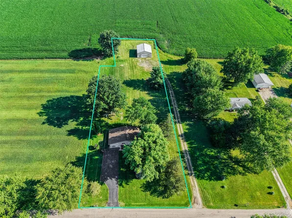 4000 E Frost Rd, Webberville, MI 48892