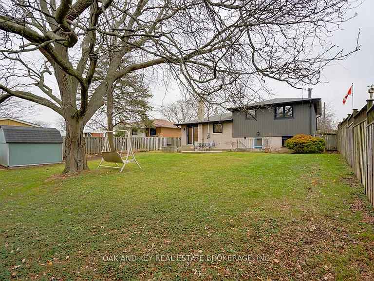 13 Dunwich Dr — Photo 29