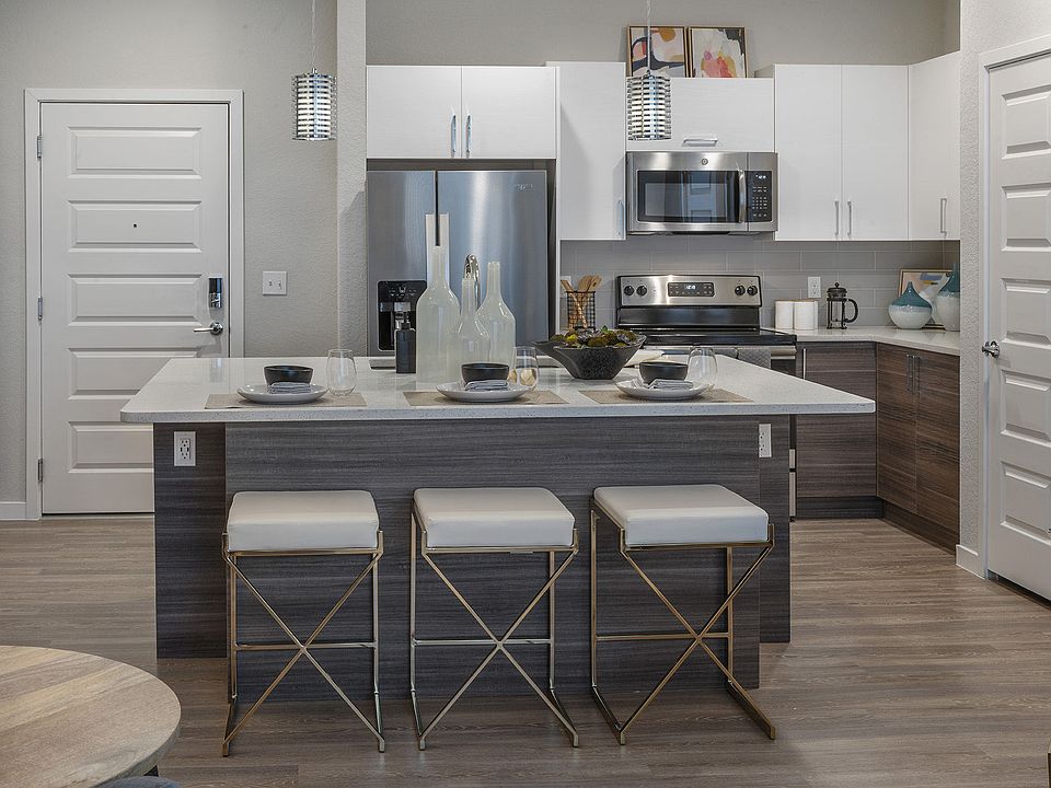 1st image of 3219 S Orange Ave #436