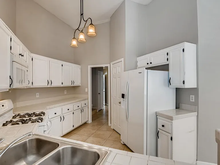 2507 Kilmaron Cir — Photo 10
