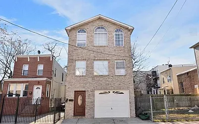 28 Van Cleef Street, #1