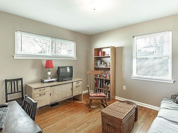 4th image of 3700 Altamira Dr