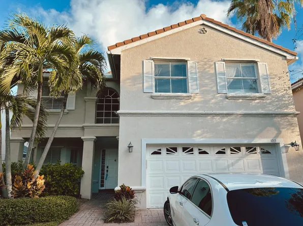 1015 Silverbell St, Hollywood, FL 33019